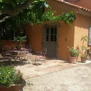 https://les-anes-de-petit-jean.fr-provencehotel.com